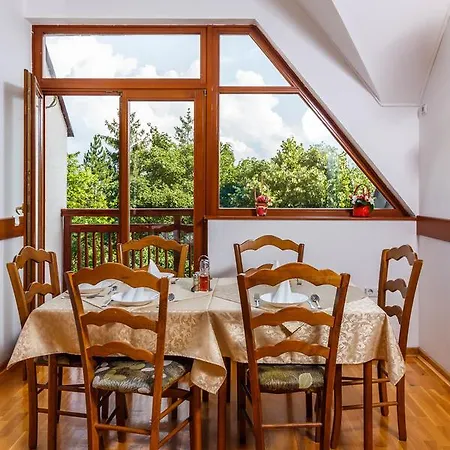 Konaciste Sunce Estalagem